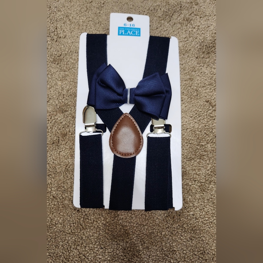 The Children's Place Boys Navy suspenders and bow tie size 6-16